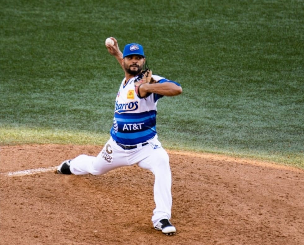 Nevo refuerzo de Unión Laguna, el lanzador derecho cubano, Elián Leyva. (Especial)