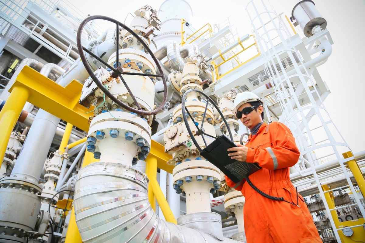Pemex no ha logrado superar la barrera psicológica de los 1.7 millones de barriles| Shutterstock