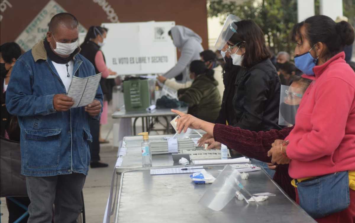 Trámite para la credencial de elector. (Francisco Villeda)