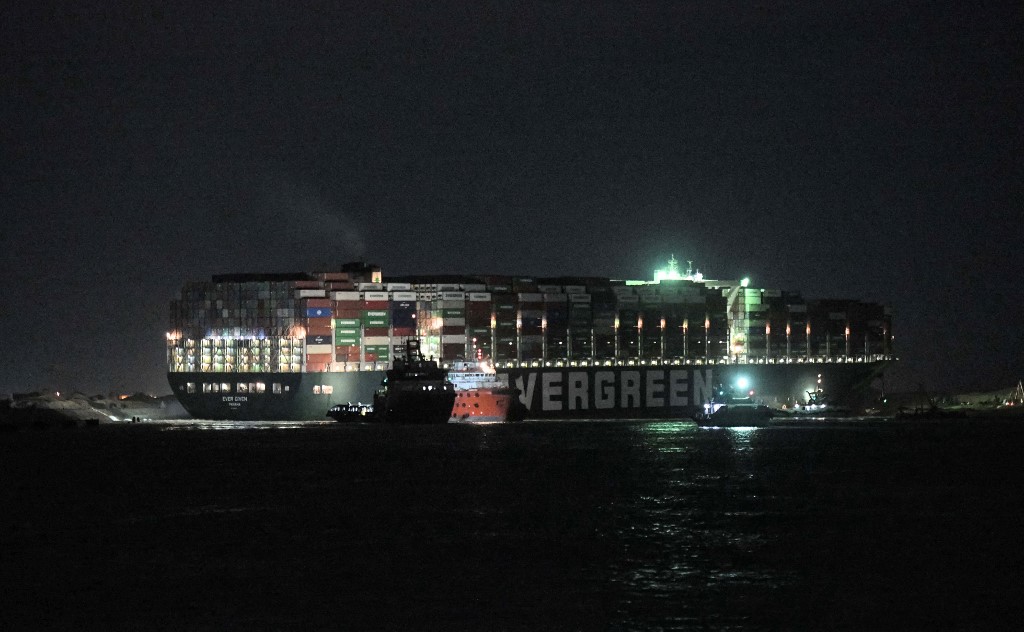 El "Ever Given" mantiene bloqueado el Canal de Suez desde el 23 de marzo. (AFP)