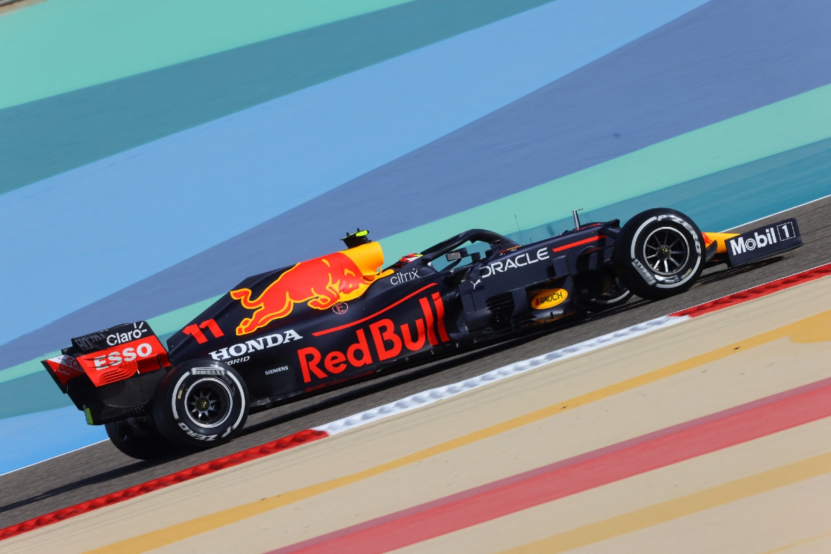 Sergio Pérez durante la clasificación del GP de Bahréin (AFP)