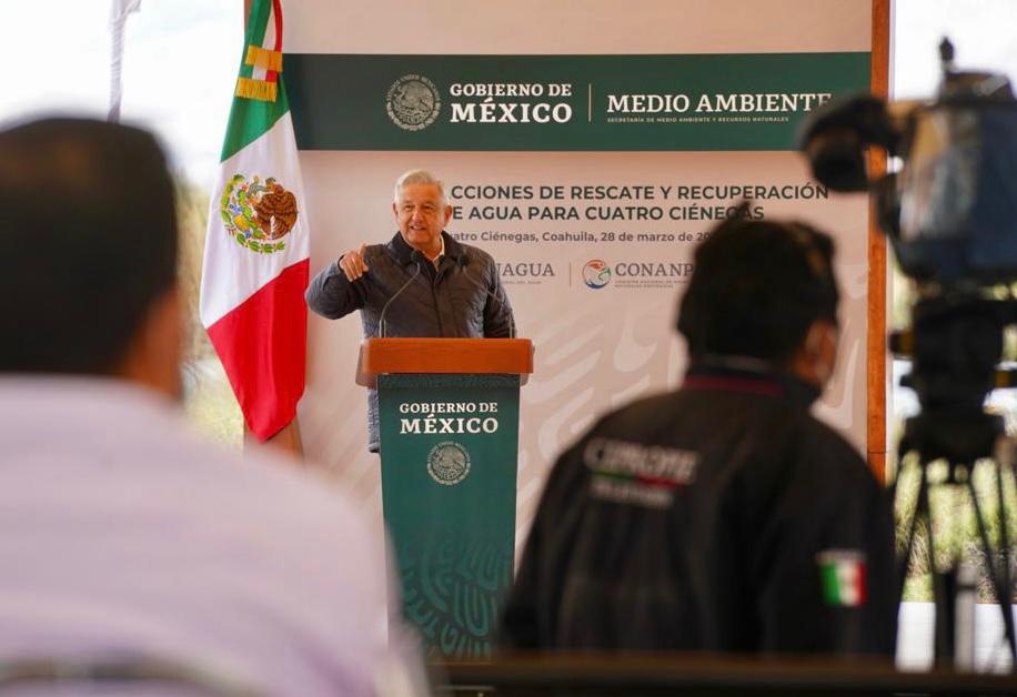 AMLO encabezó la presentación de acciones de recuperación y rescate de agua para Cuatro Ciénegas, Coahuila.