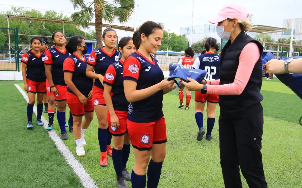 Los deportistas de Victoria volvieron a vestir sus uniformes