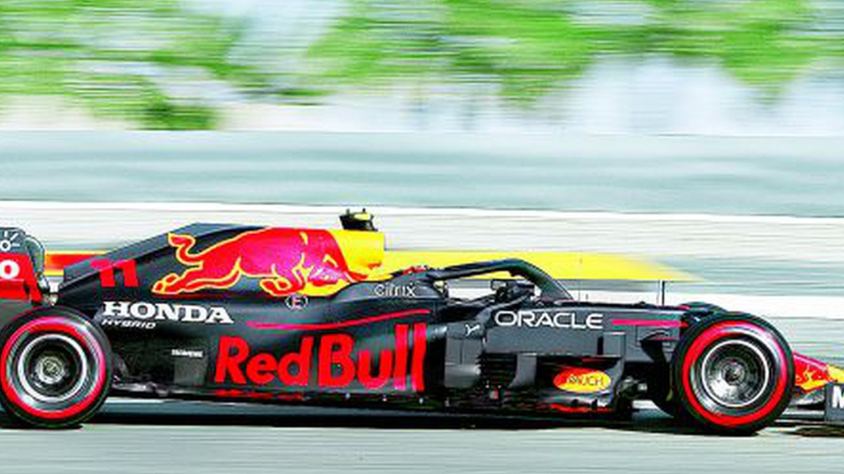 'Checo' Pérez tuvo un gran debut en Red Bull