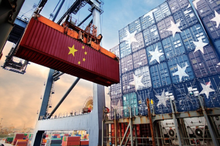 Descarta EU levantar aranceles a China en el corto plazo