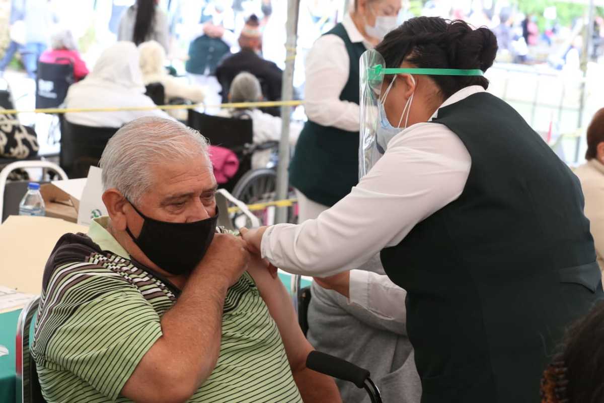 Nuevo León: Inicia vacunación anticovid en Santa Catarina. Foto: Raúl Palacios.