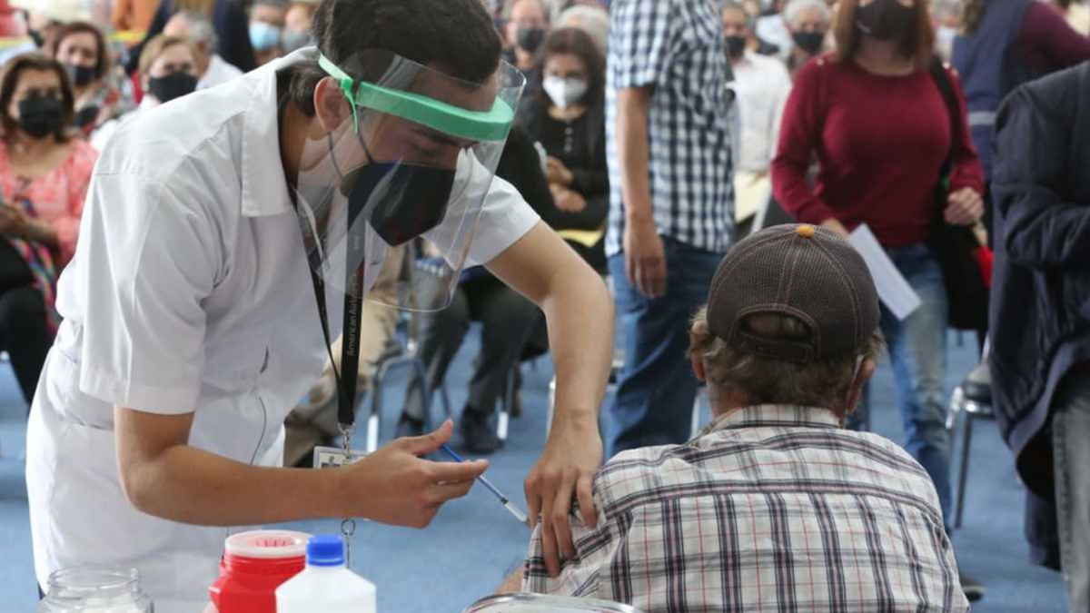 Santiago, NL inicia vacunación anticovid en adultos mayores