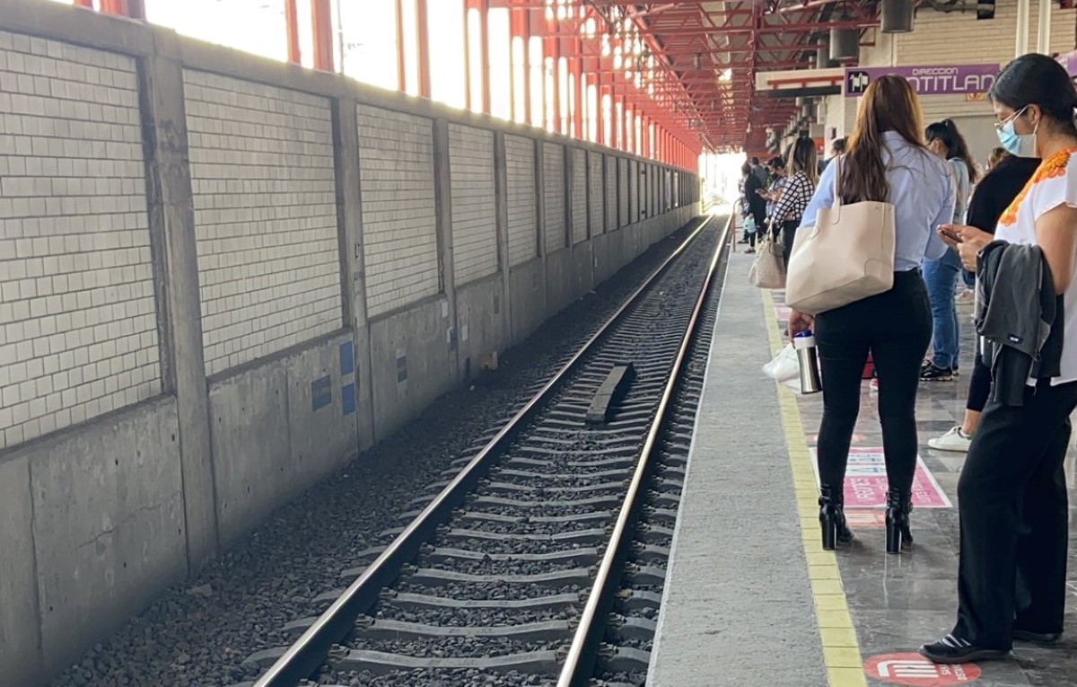 En la Línea A se reportan retrasos de hasta 10 minutos. | @kalimera90