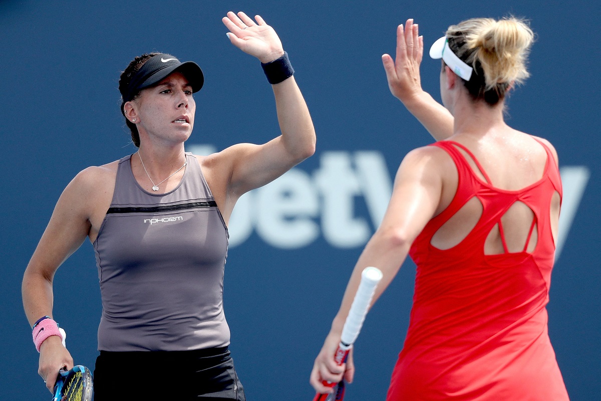 Giuliana Olmos y Gabriela Dawbroski, a semifinales del Abierto de Miami (AFP)
