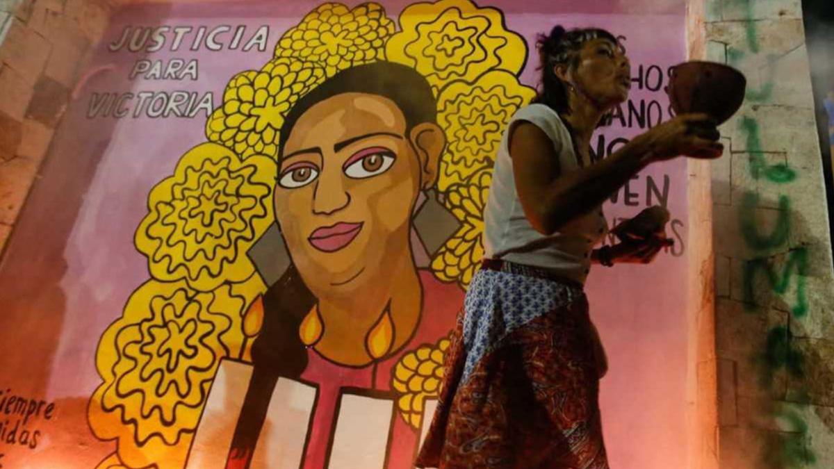Realizan mural para Victoria en palacio municipal de Tulum
