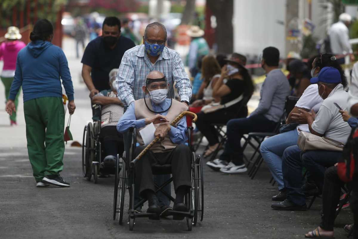Los adultos mayores de 60 años y más recibirán la vacuna anticovid | Ariana Pérez