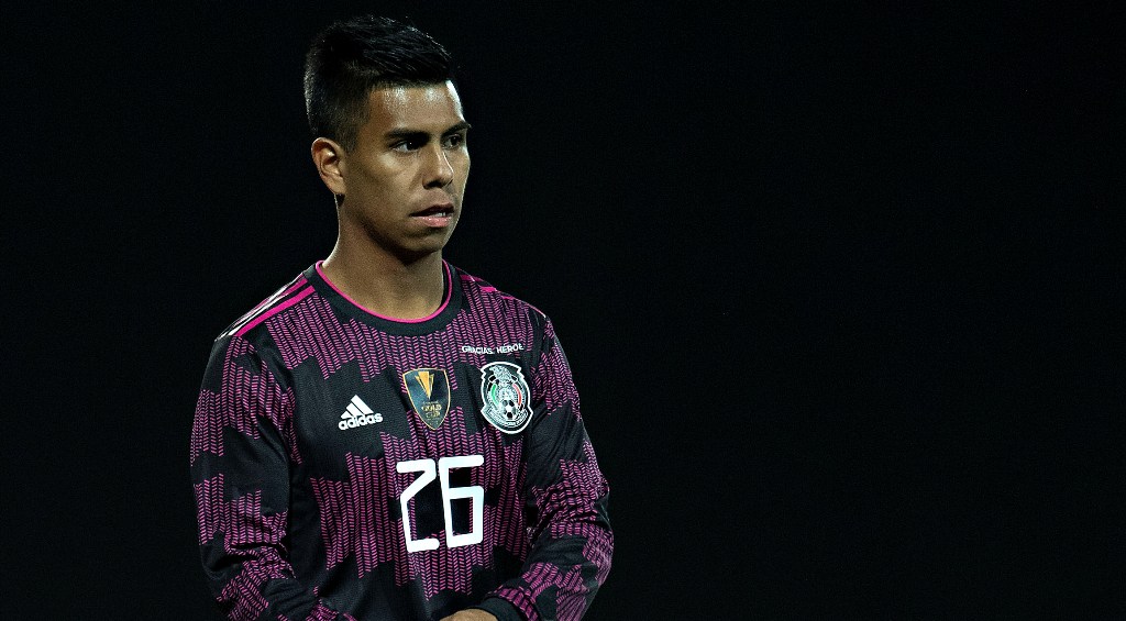 Efraín Álvarez debutó con el Tri mayor (Imago7)