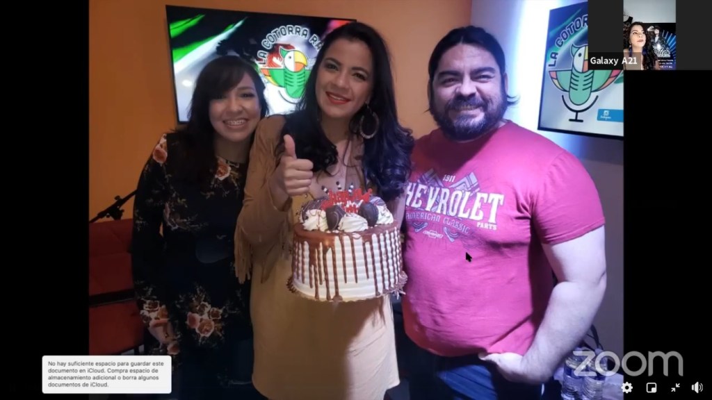 Nora, cantante de Cortazar, destaca en los Estados Unidos