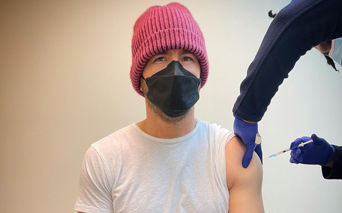 Ryan Reynolds, actor de Deadpool, se vacunó contra el covid-19 (Instagram).