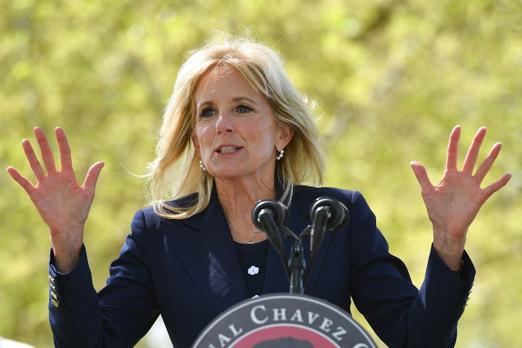 Jill Biden, Primera Dama de los Estados Unidos durante su discurso en California. Foto: AFP
