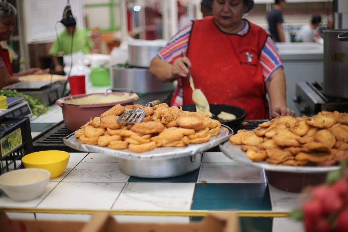 Si este jueves y viernes santo no quiere hacer de comer, visitar el mercado es la opción. (Rolando Riestra)