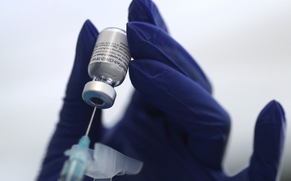 La vacuna de Pfizer mostró eficacia contra la cepa sudafricana. (Reuters)