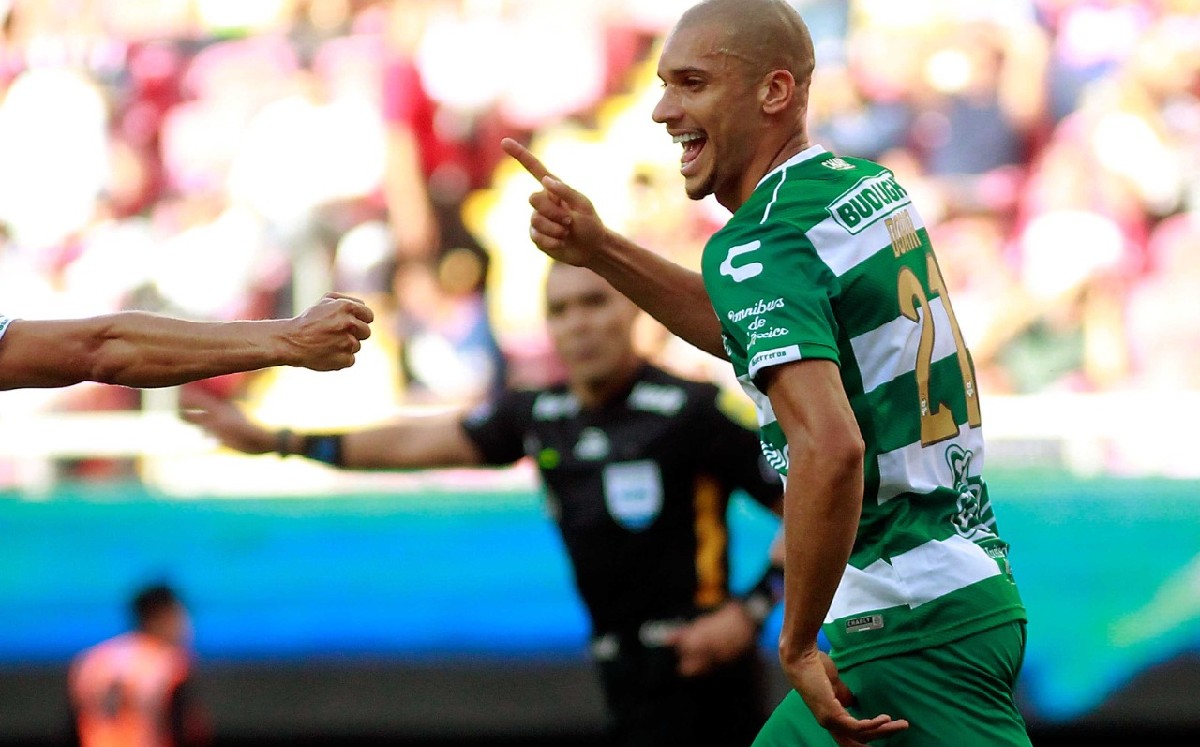 Santos Laguna visita este domingo a las Chivas del Guadalajara. (@ClubSantos)