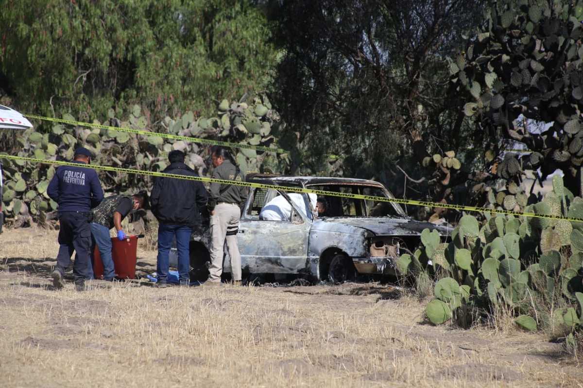 Escena del crimen; camioneta calcinada. (Jorge Sánchez)