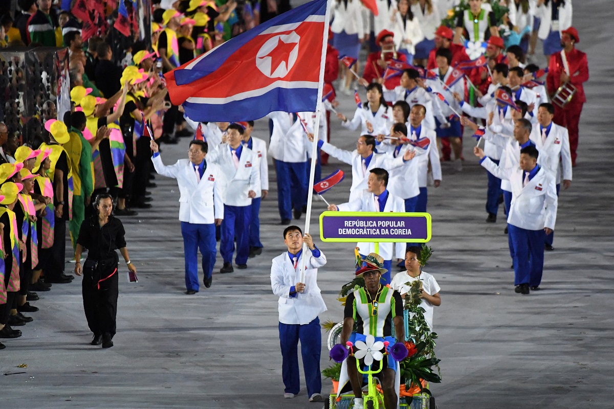 La Federación de Corea del Norte durante la ceremonia de apertura en Río 2016 (AFP)