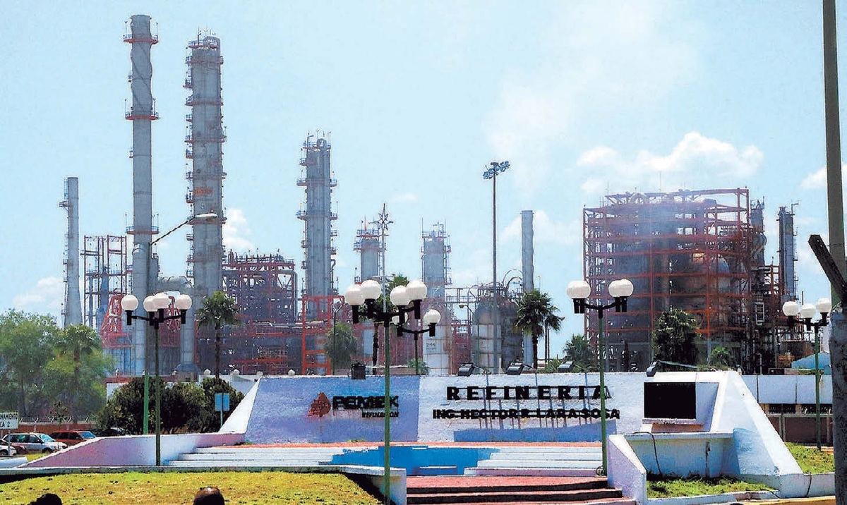 Plantea cambios en el otorgamiento de permisos de importación, distribución y comercialización de combustibles a empresas privadas o públicas. Foto: A