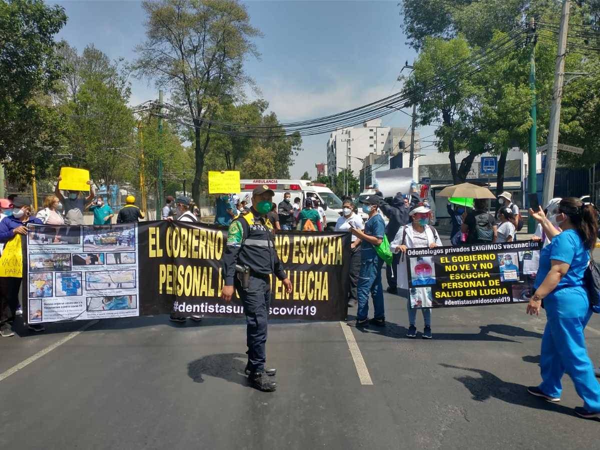 Policía capitalina apoyo a la vialidad de la zona realizando cortes a la circulación. (Carlos Tejeda)