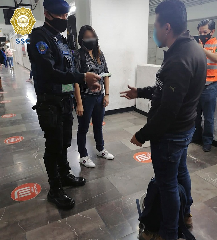 Policías ayudaron a la localización del usuario. / Especial