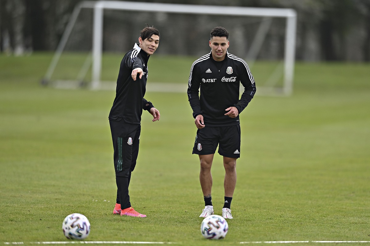 Gerardo Arteaga y Jorge Sánchez durante un entrenamiento con la selección mexicana (Imago7)