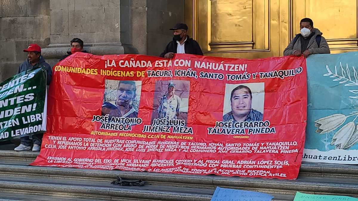 Los indígenas de Michoacán solicitan la liberación de tres de sus compañeros. (Ramón Ramírez)