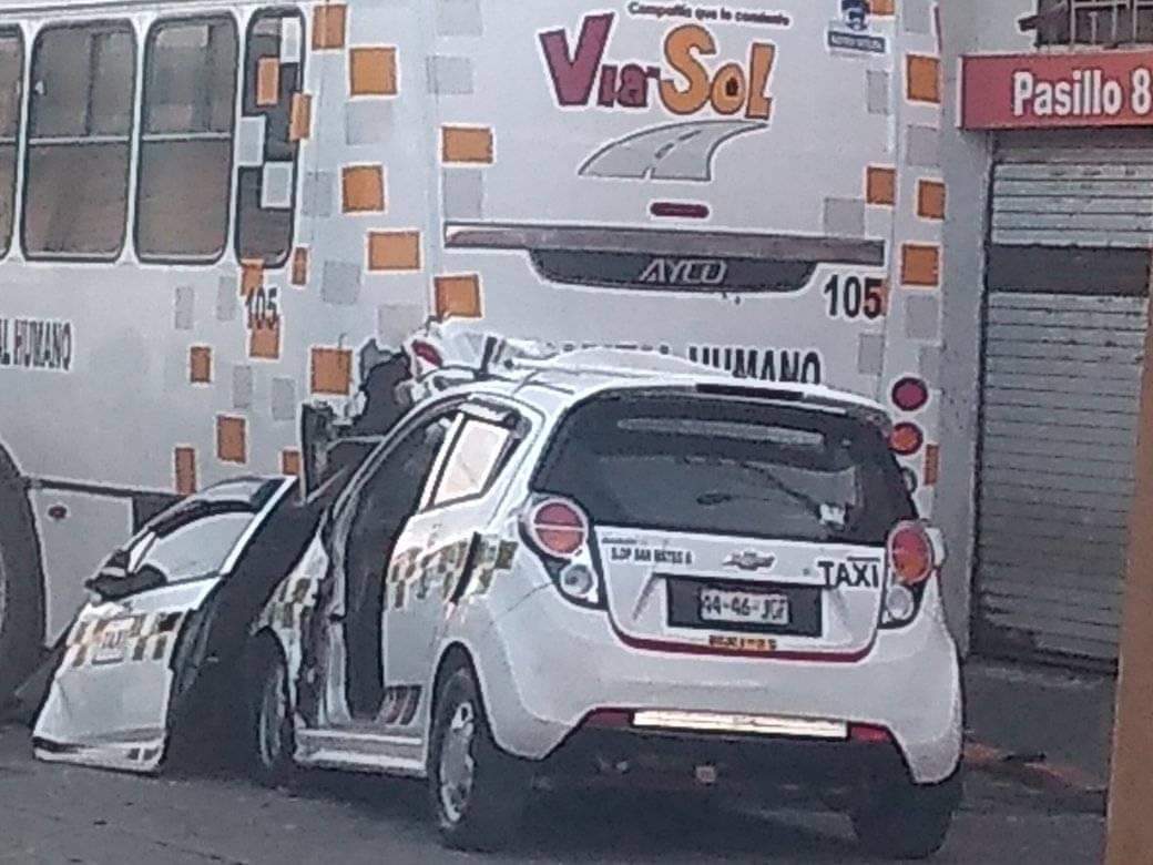 La mujer murió en el lugar del accidente. (Especial)