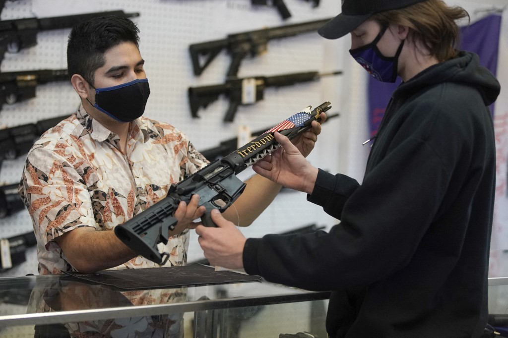 La adquisición de armas en Estados Unidos fue criticada por Joe Biden. | AFP
