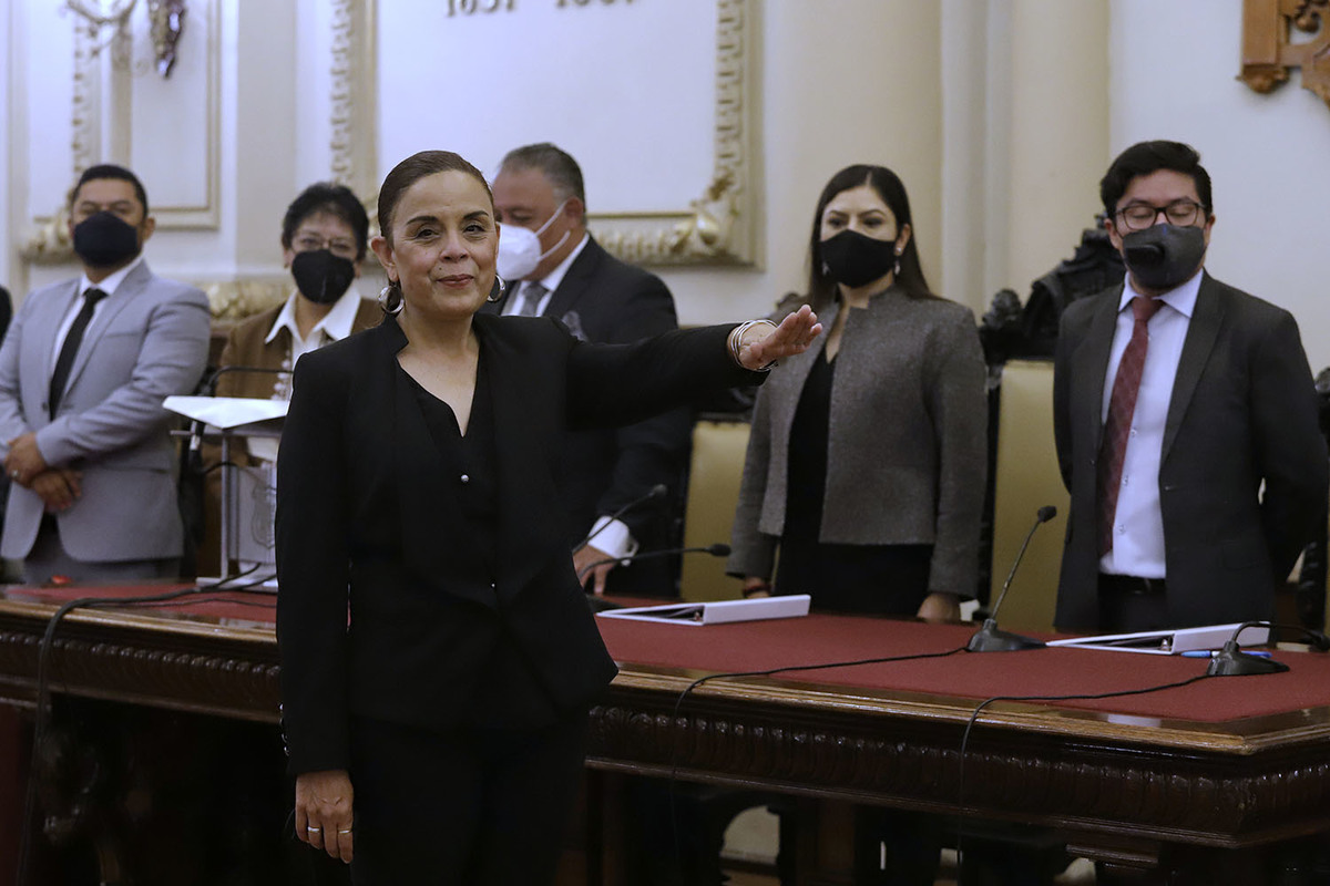 Argelia Arriaga rinde protesta como presidenta municipal suplente. (Agencia Enfoque)