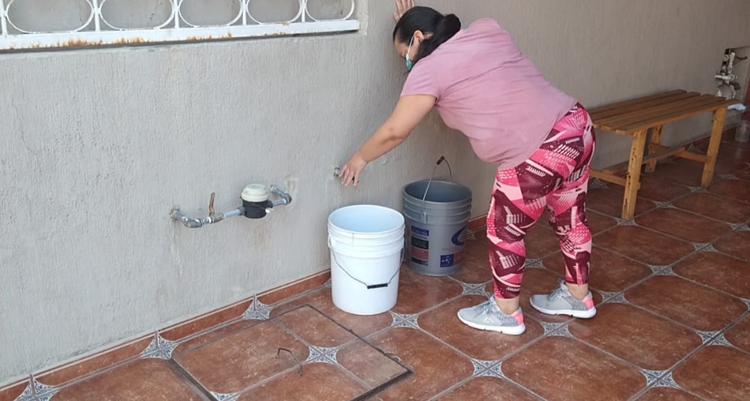 Falta de agua en la colonia Constitución de Zapopan (Roberto Hurtado)