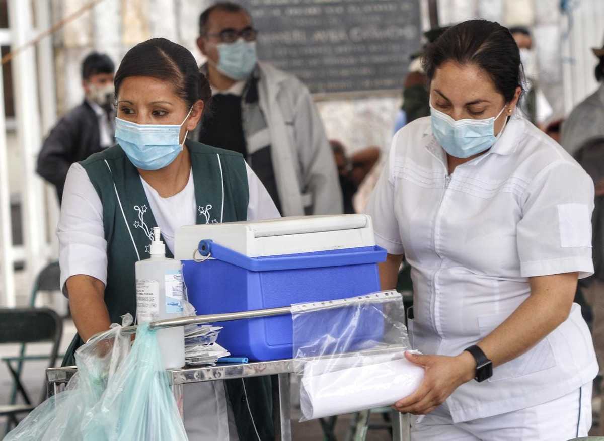 La Secretaría de Salud del estado descartó algún caso de vacunación irregular en el estado. (Melanie Torres)