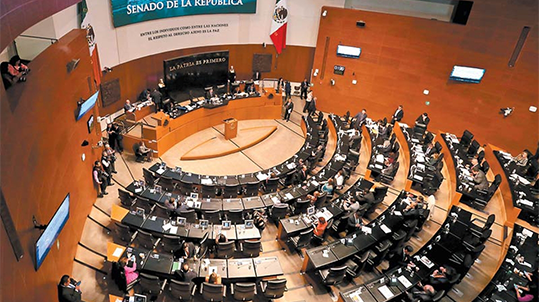 Senadores impugnan ante SCJN Ley de la Industria Eléctrica de AMLO
