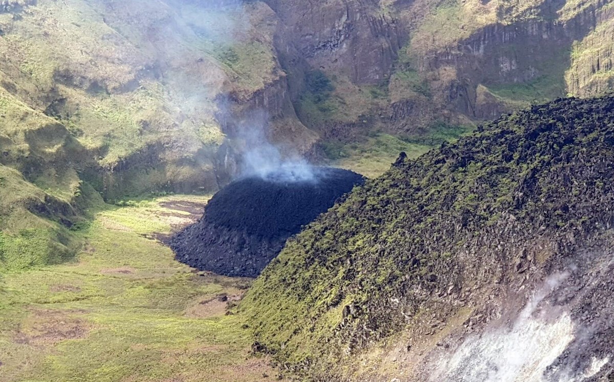 La Soufrière​ es un volcán activo en una de las islas de San Vicente y las Granadinas, en el Mar Caribe.​ (EFE)
