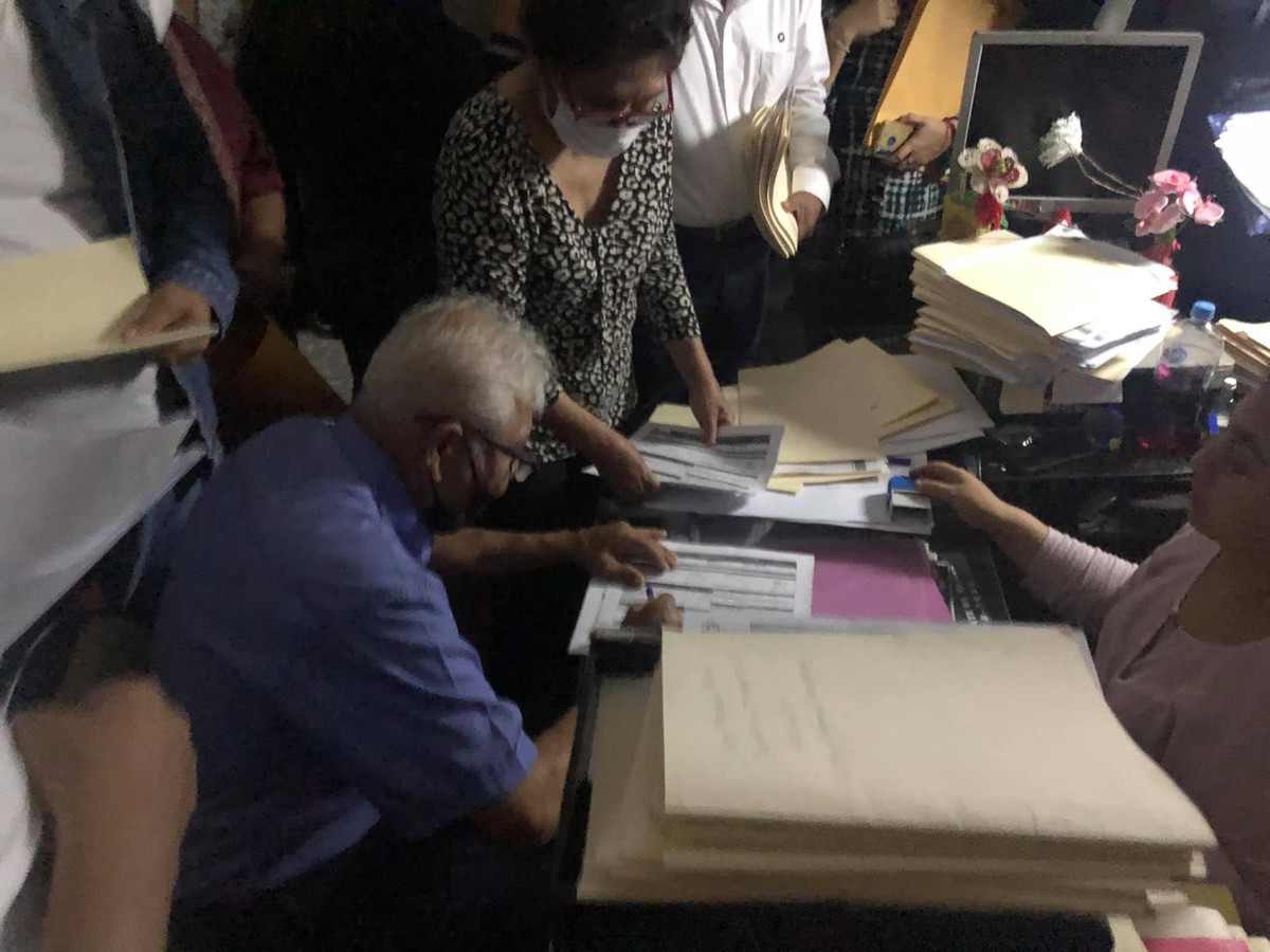 Enrique Torres Mendoza, líder de Morena en Tamaulipas, presentó registros al Ietam de candidaturas. (Facebook)