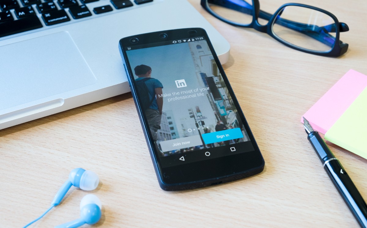 Reportan comercialización de datos personales de usuarios de LinkedIn. (Freepik)