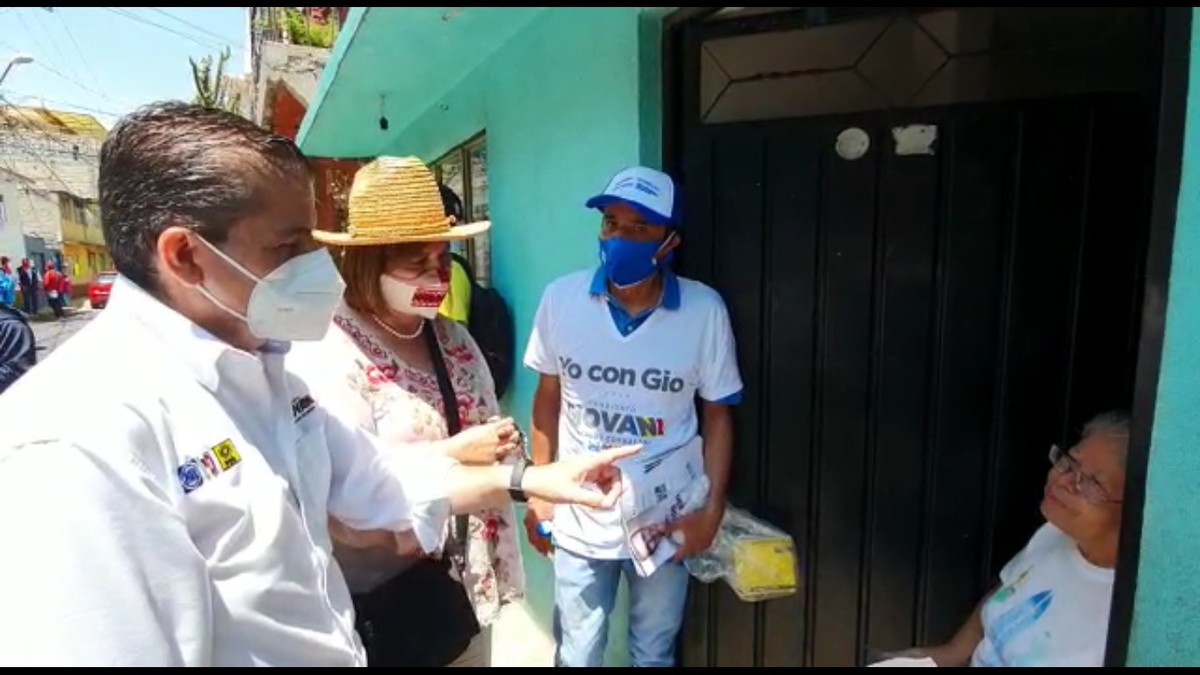 Giovani Gutiérrez recorre la colonia Carmen Serdán en la capital | Especial