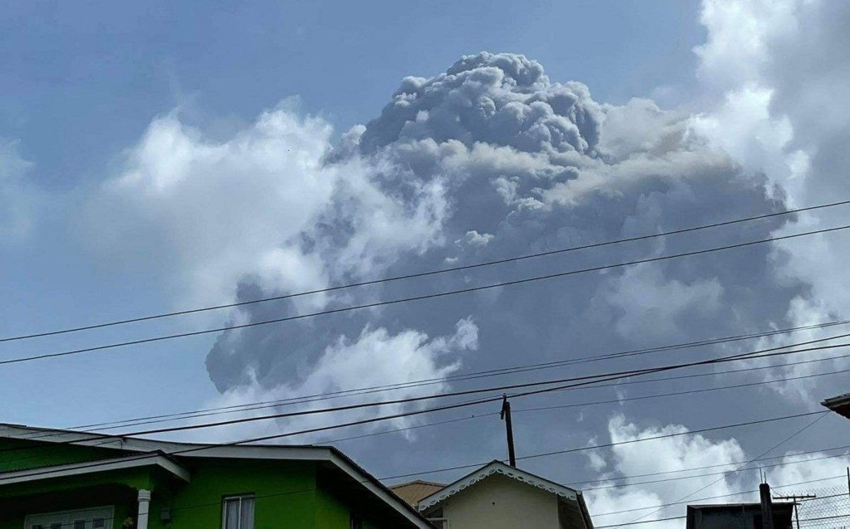 La Soufriere no había entrado en erupción desde 1979, y su mayor erupción ocurrió hace más de un siglo, en 1902. (AFP)