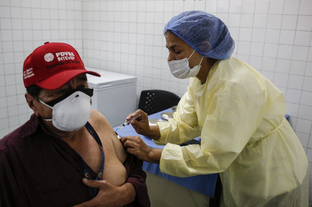 Venezuela deberá recibir más de 11 millones de vacunas por la iniciativa Covax. (AFP)