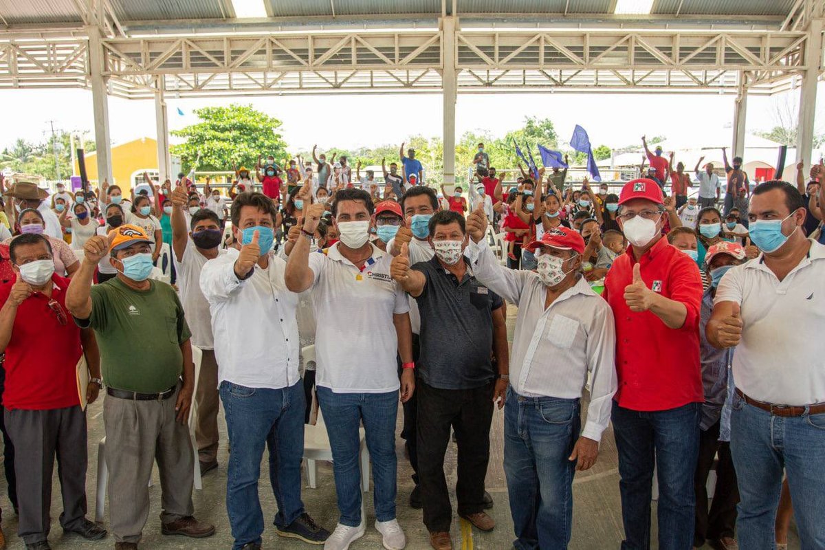 Christian Castro Bello dijo que su prioridad es alcanzar el desarrollo social y económico de Campeche. (Especial)