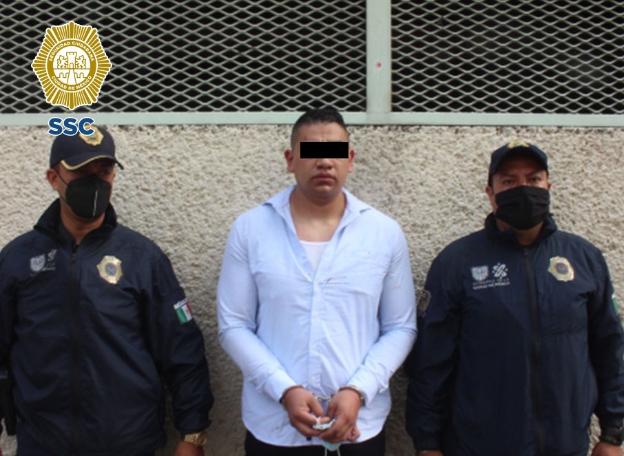 El hombre amagó con un arma a una persona ante de ser detenido.