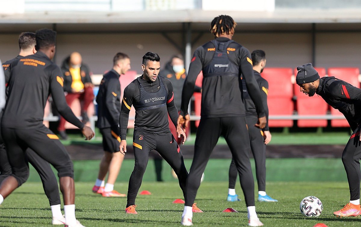 Radamel Falcao durante entrenamiento con Galatasaray (Twitter)