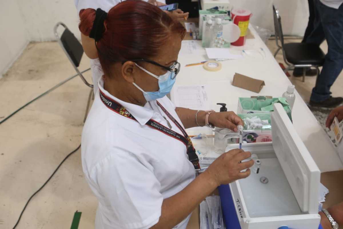 Becerra Aquino reconoció que se ha tenido un aumento en los días recientes en los casos. Foto: Raúl Palacios