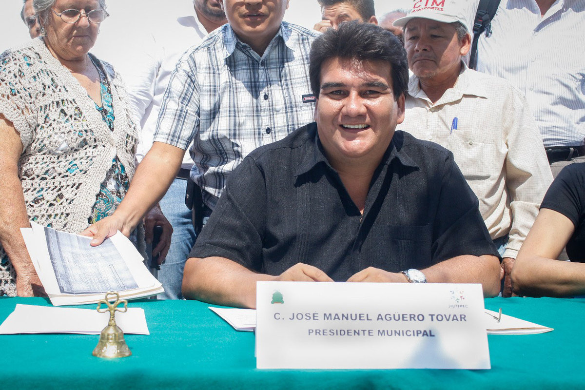 El alcalde fue acusado de no devolver una camioneta.