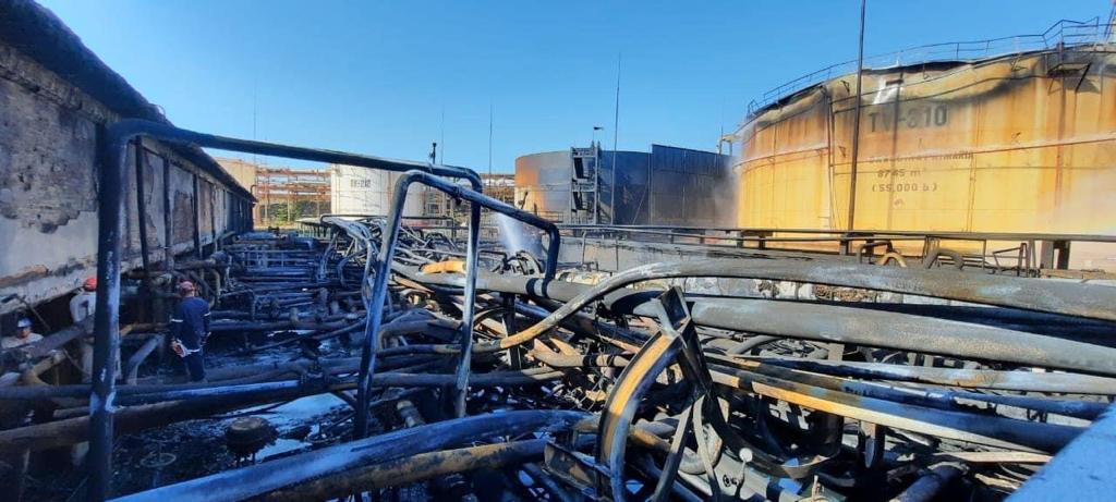 La Refinería de Minatitlán estará fuera de servicio por tiempo indefinido.