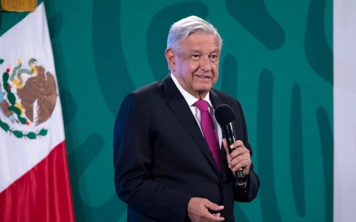 AMLO pidió a Salgado Macedonio luchar pacíficamente por candidatura. | Especial