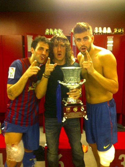 Carles Puyol, Cesc Fábregas y Gerard Piqué (Twitter: @Carles5Puyol)