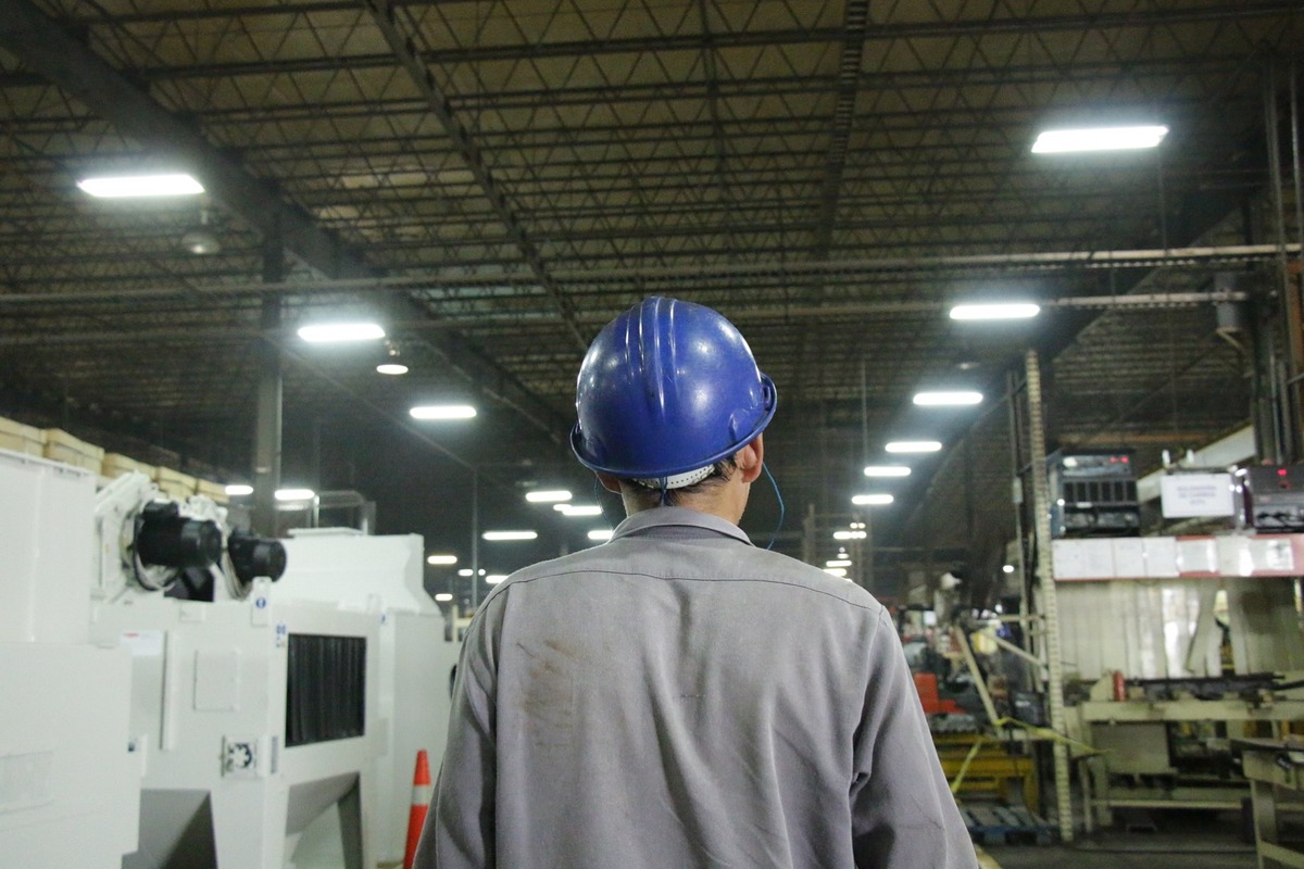Trabajadores de planta maquiladora en Tamaulipas.